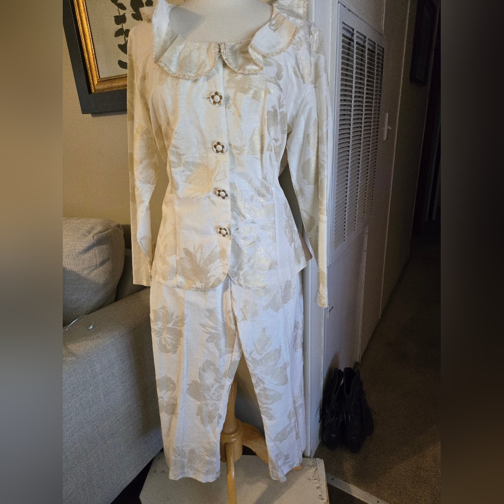 Sea Suns:Elegant Cream Floral Women's Suit